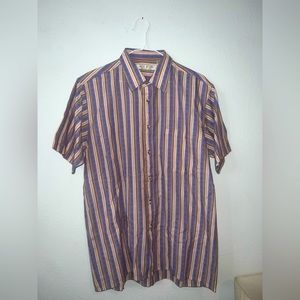 Short sleeve button up